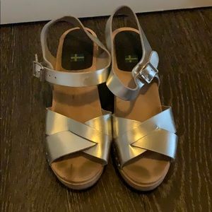 Mia wooden silver leather clogs